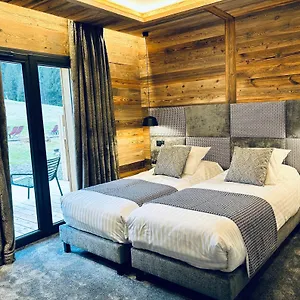 https://hameau-des-prodains-residence.hotels-rhonealpes.com
